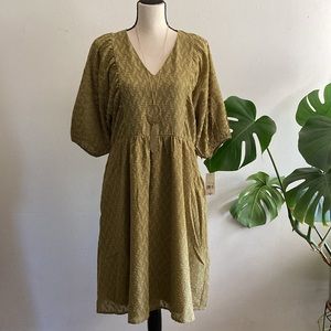 Ophelia Roe Balloon Sleeve dressolive green midi